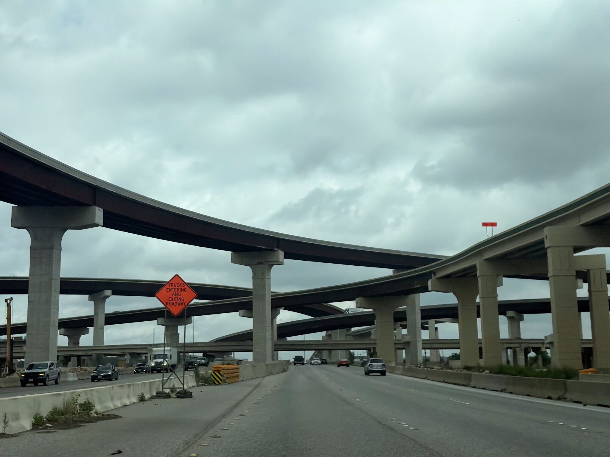 Near total Loop 1604, I-10 shutdown plagues weekend plans in San Antonio