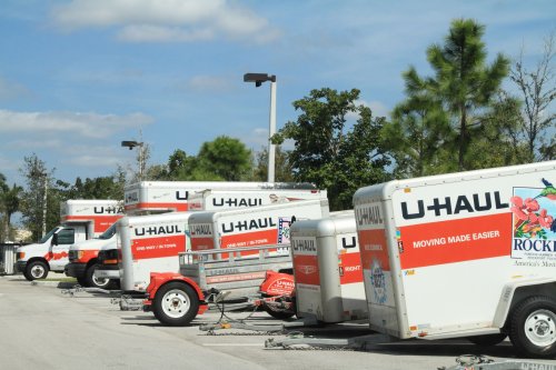 So many people are leaving the Bay Area, a U-Haul shortage is jacking up prices