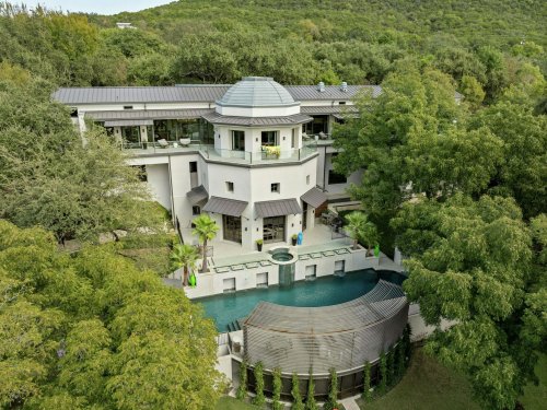 Torchy's Tacos founder lists Lake Austin compound for $25.5 million