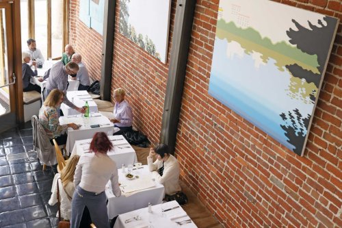 Time to rethink indoor dining again? These are the Bay Area’s ‘tripledemic’ risks