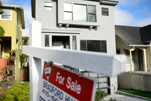Home buyers are backing out of deals. But in the Bay Area, data shows different trend