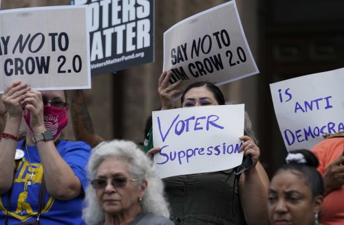 New Texas voting law snags US citizens with threat of registration removal