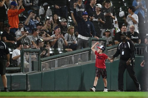 A kid ran on the field during Astros-White Sox game. Here's what he said.