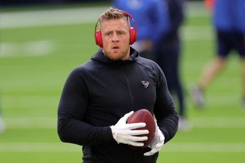 JJ Watt offers fierce defense of AFC star in bitter contract battle