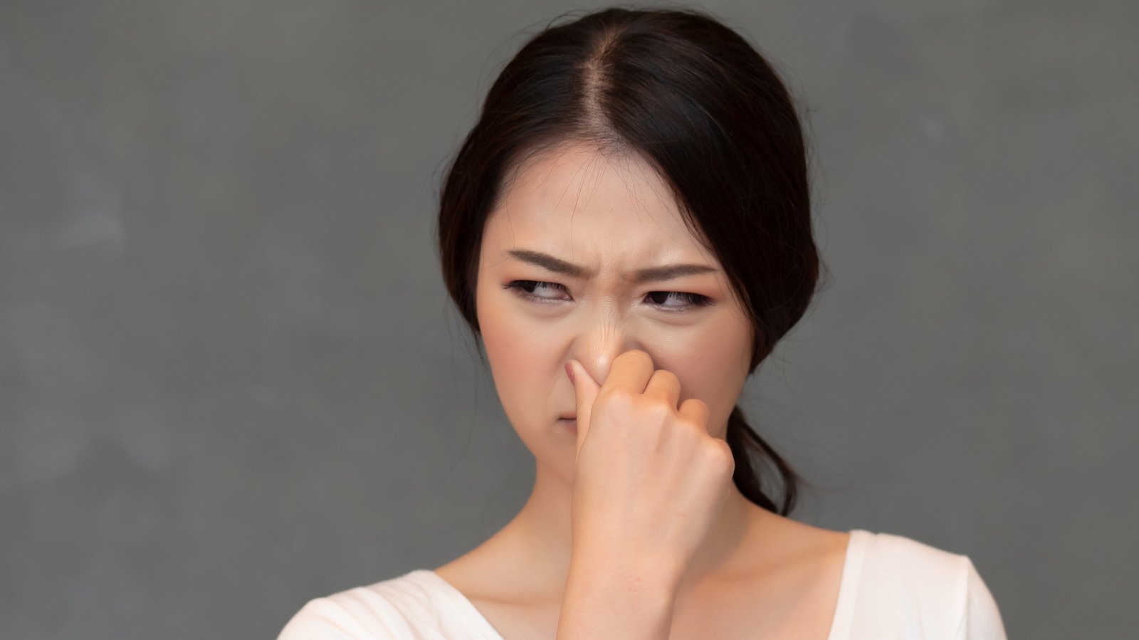 What It Really Means When Your Body Odor Changes - Health Digest