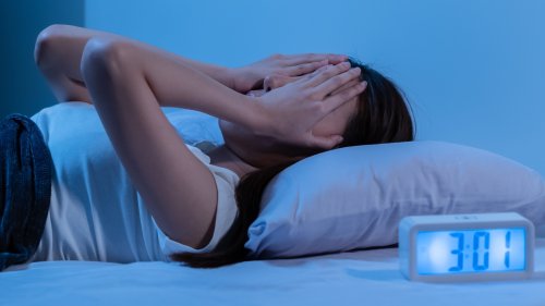 12 Reasons Why You Keep Waking Up In The Middle Of The Night