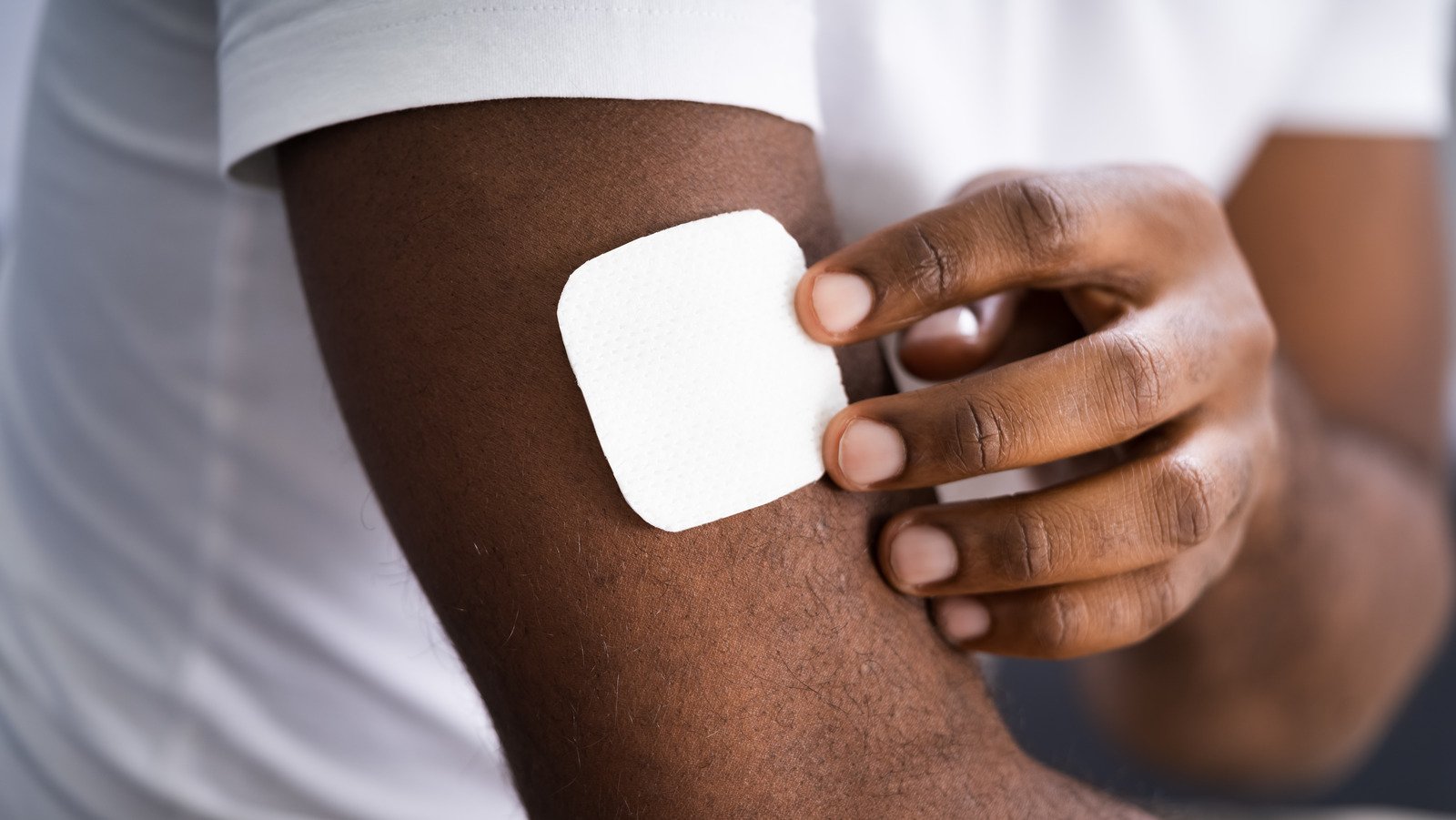 Study Reveals Nicotine Patches Could Be A Game Changer To Help People Reduce Their Alcohol Intake - Health Digest