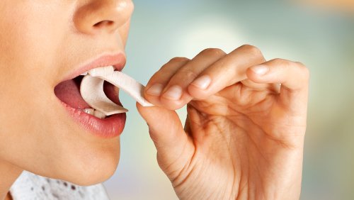 Why Chewing Gum Might Help You Lose Weight