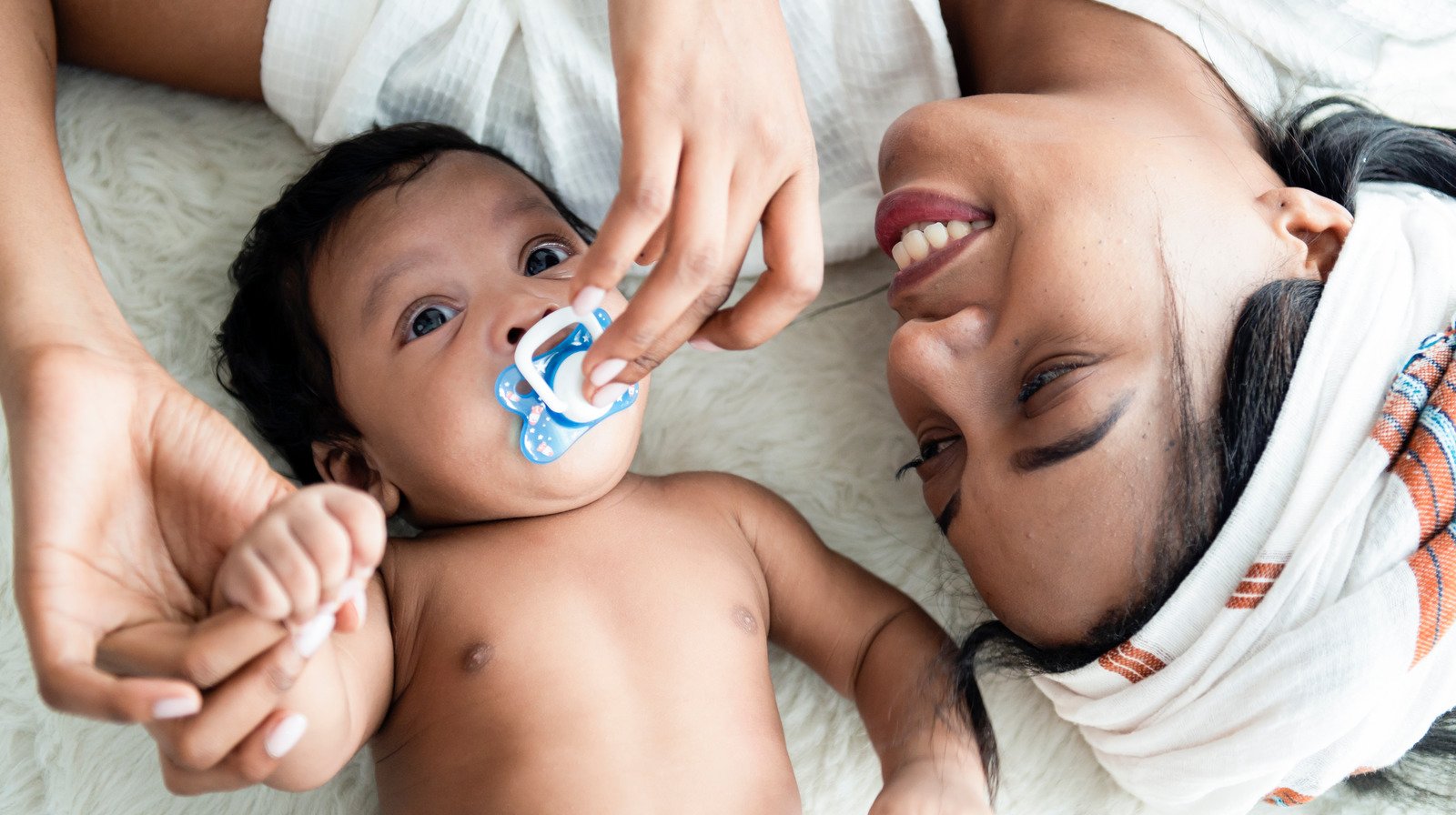 The Right Way To Clean Your Baby's Pacifier If It Falls On The Ground - Health Digest
