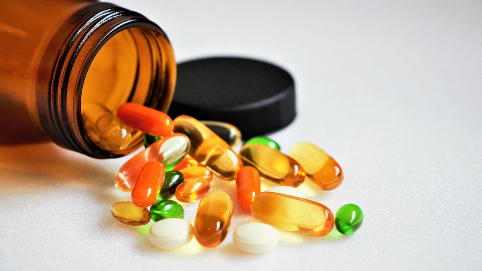 The Best Time To Take Your Vitamins Every Day - Health Digest