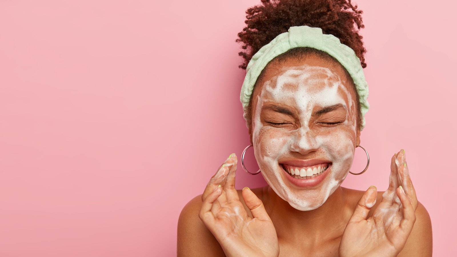 When You Stop Washing Your Face, This Is What Happens - Health Digest