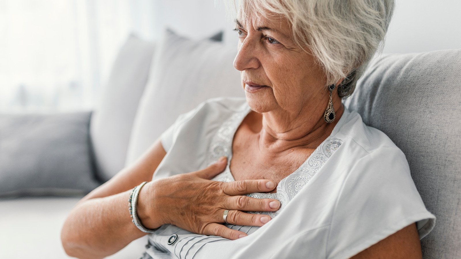 What To Do If You Have Frequent Heartburn - Health Digest