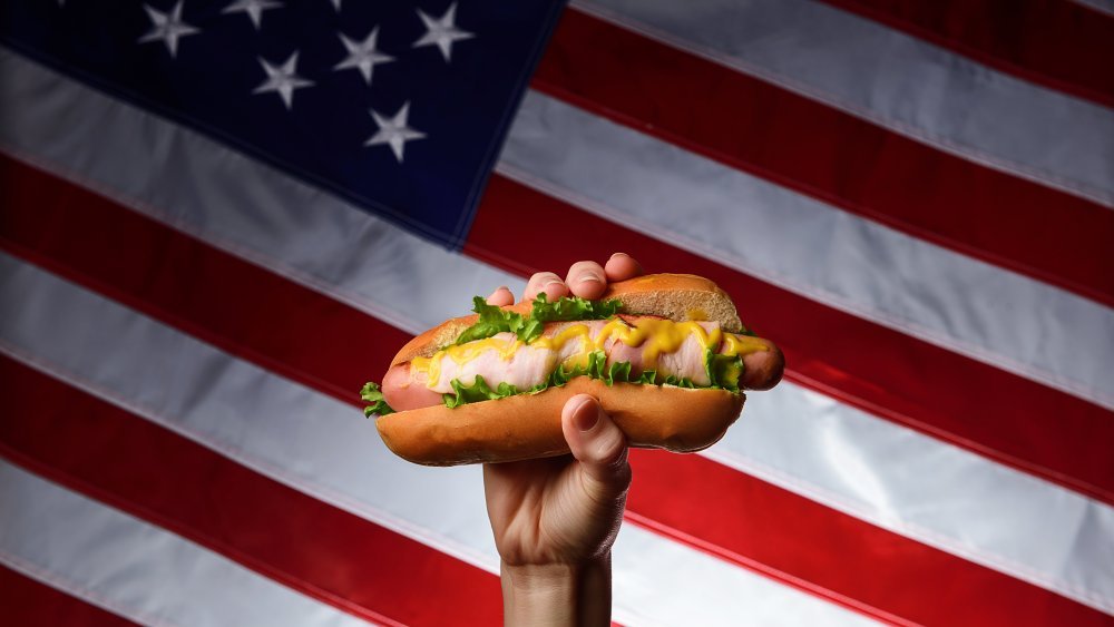 The Dangerous Ingredient You Need To Watch Out For In Hot Dogs - Health Digest