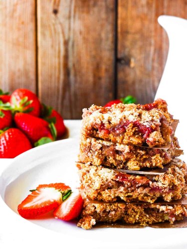 Gluten-Free Vegan Strawberry Oat Bars - Healthier Steps