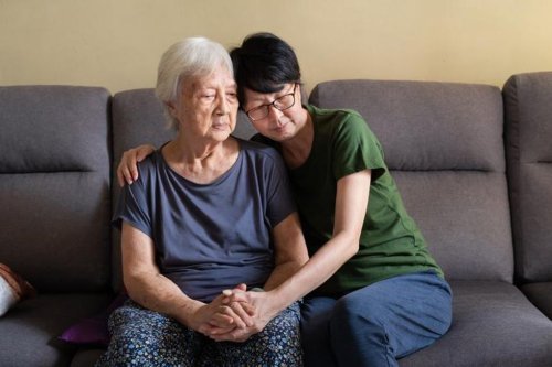 Don’t Journey Alone: How to Find Caregiving Help for a Loved One with Dementia