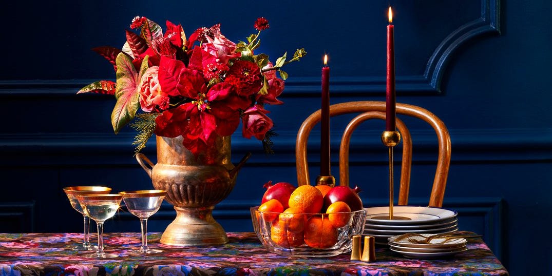 40 Ways to Dress Your Dining Table for a Cheery Christmas Dinner