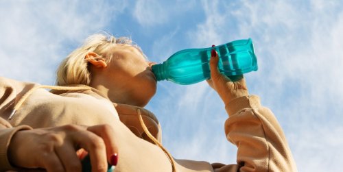 10 Ways To Lose Water Weight Safely And Effectively, According To Experts