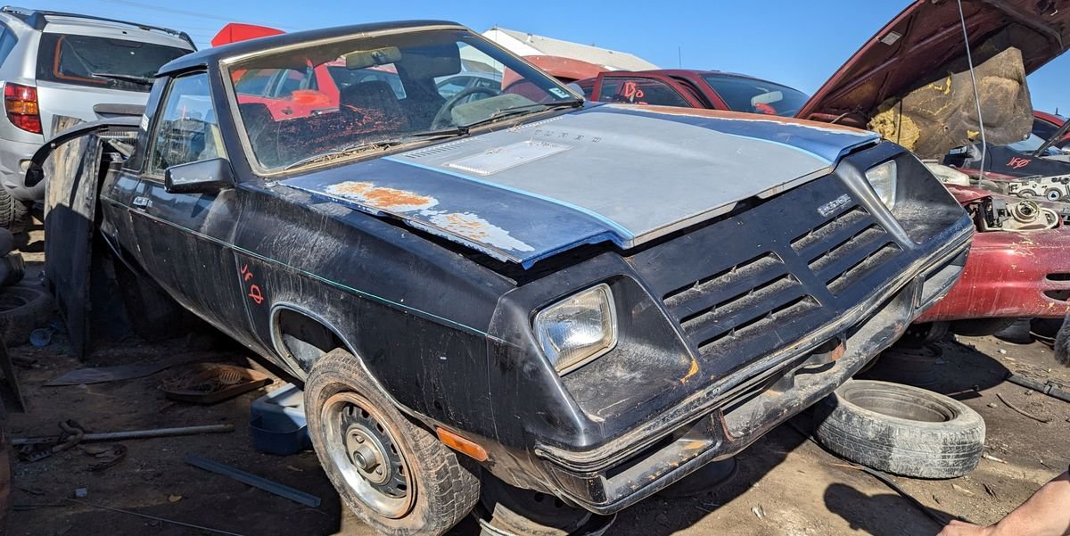 1982 Dodge Rampage Is Junkyard Treasure
