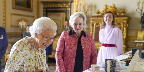 Queen delights at in-person craft exhibit at Windsor Castle