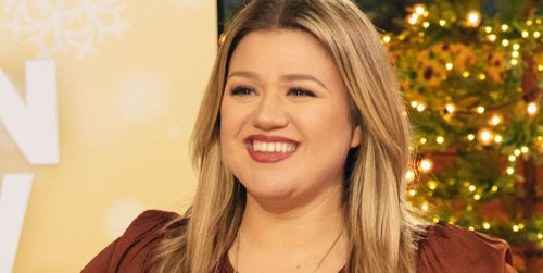 ‘The Voice’ Fans Can’t Stop Doing Double Takes of Kelly Clarkson’s Daring New Look