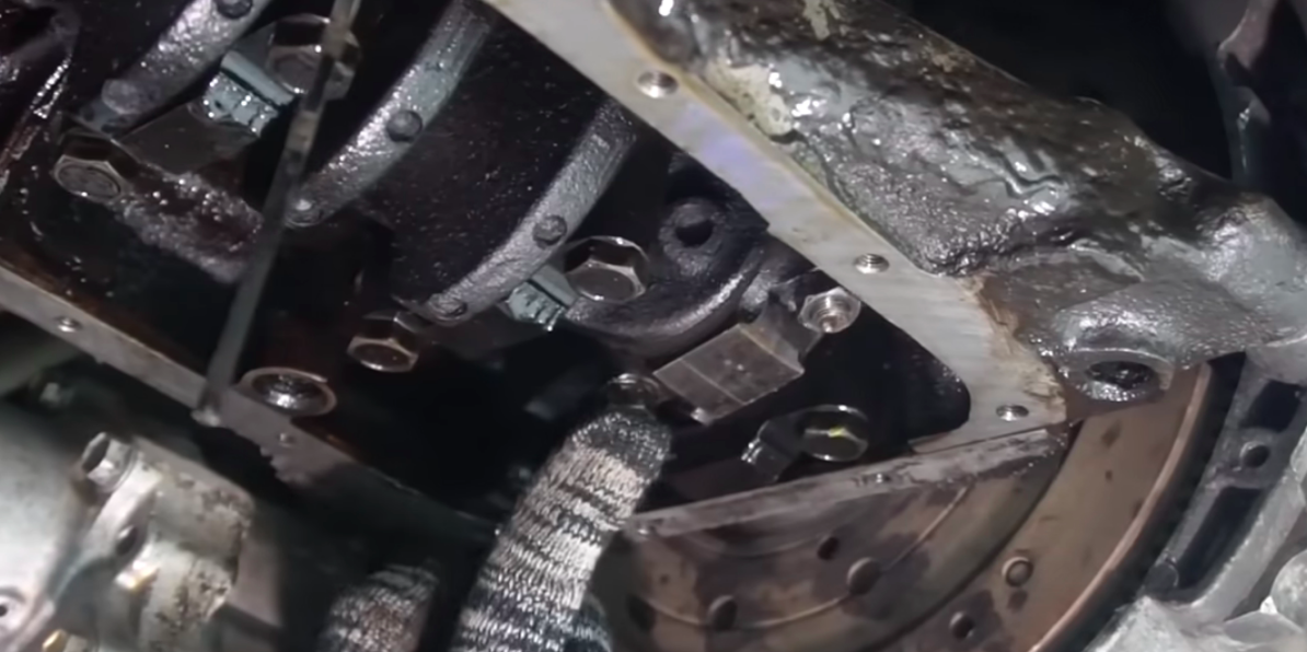 Watch chaos unfold as an engine starts without bearings - cover