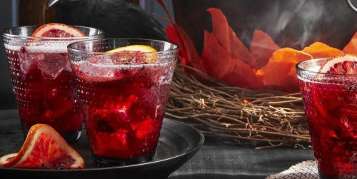 45 Easy Halloween Cocktails That Are Scary Delicious