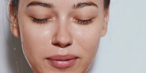 How to Hydrate Skin Like a Pro, According to Dermatologists