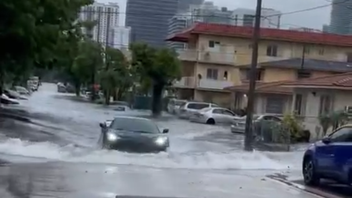 Florida Corvette Driver Somehow Makes it Through Flood Waters Up to Windshield