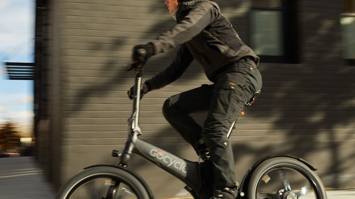 The 10 Best Folding Electric Bikes For a Charged-Up Ride That Saves Space