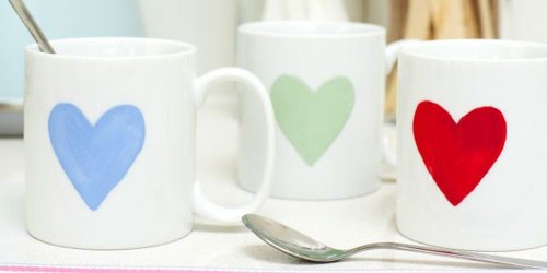 Paint a personalised heart mug for your Valentine