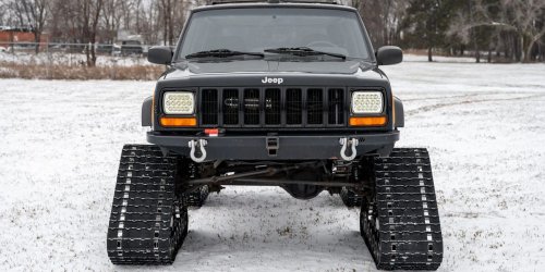 Meet the snowpocalypse-ready 2001 Jeep Cherokee