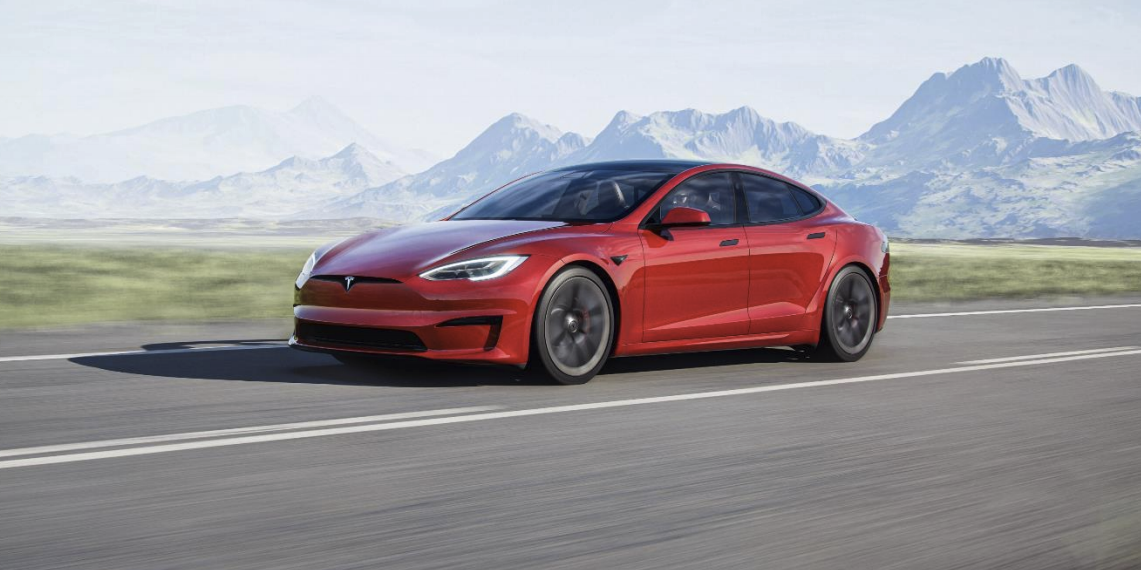 Tesla Shows Redesigned Model S, Promises Version with 520-Mile Range