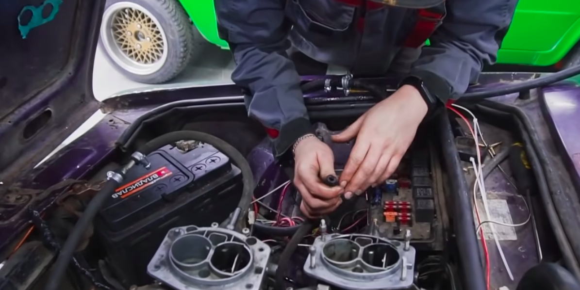Watch an Engine Run on Gasoline, Diesel at the Same Time