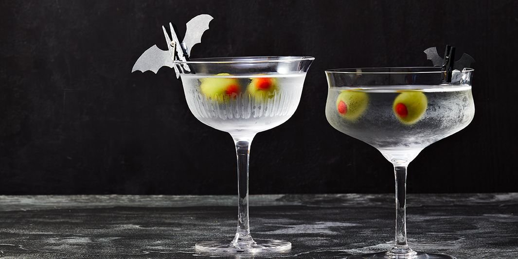 34 Best Halloween Cocktails to Thrill Your Guests at the Party