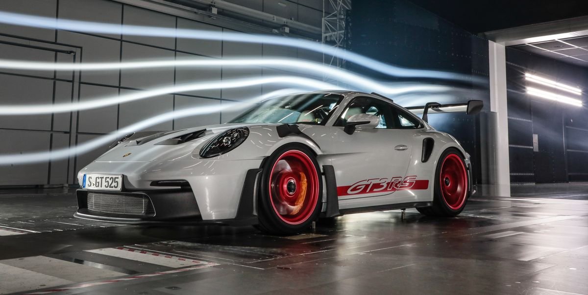2023 Porsche 911 GT3 RS Has a Massive Wing and 518 HP