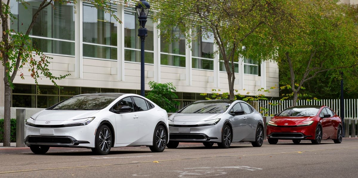 What's the Difference between a Parallel and a Series Hybrid, and Does It Matter to Buyers?