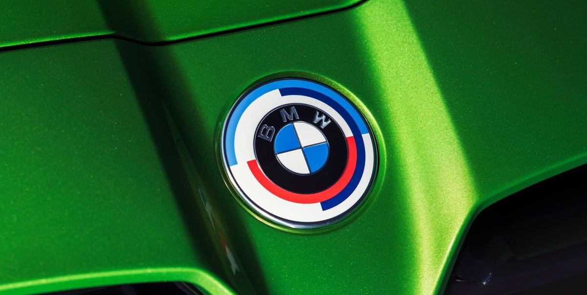 BMW Is Bringing Back Its Classic Logo—Here's How to Get One On Yours