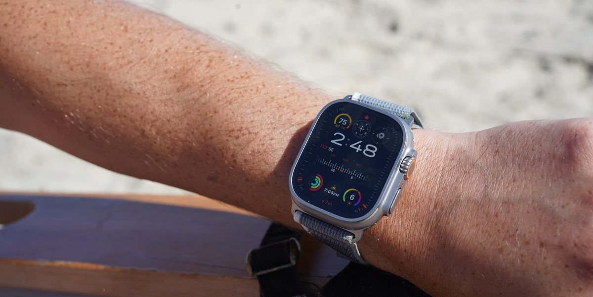 We Tested the Latest Apple Watches