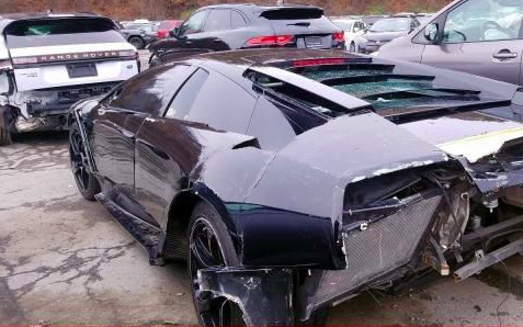 This Wrecked Murcielago Could Be a Fun Project if You're Brave Enough
