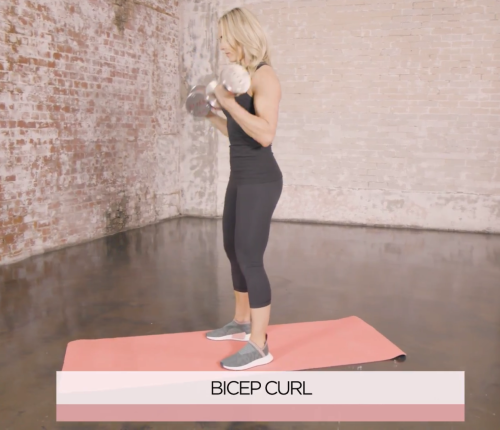 This 5-Exercise Dumbbell Arm Workout is Simple But Sculpts