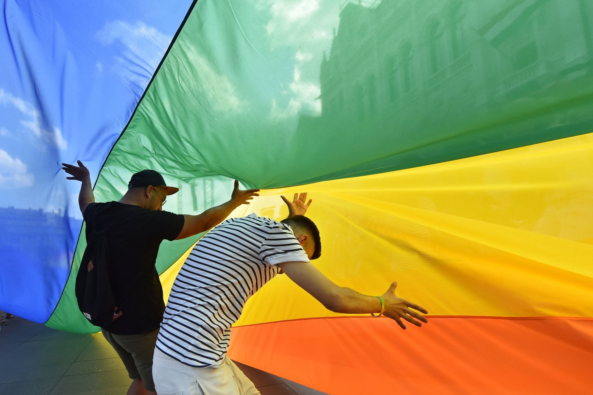 L'Ungheria vieta per legge la "promozione dell'omosessualità ai minori", ma in che senso scusate?