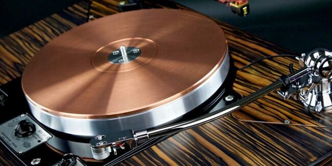 Why Audiophiles Are Hunting for Vintage Turntables