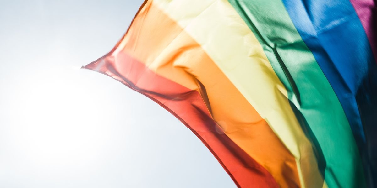 40 anni di bandiera arcobaleno: breve storia di un simbolo dalla strada ai musei di design