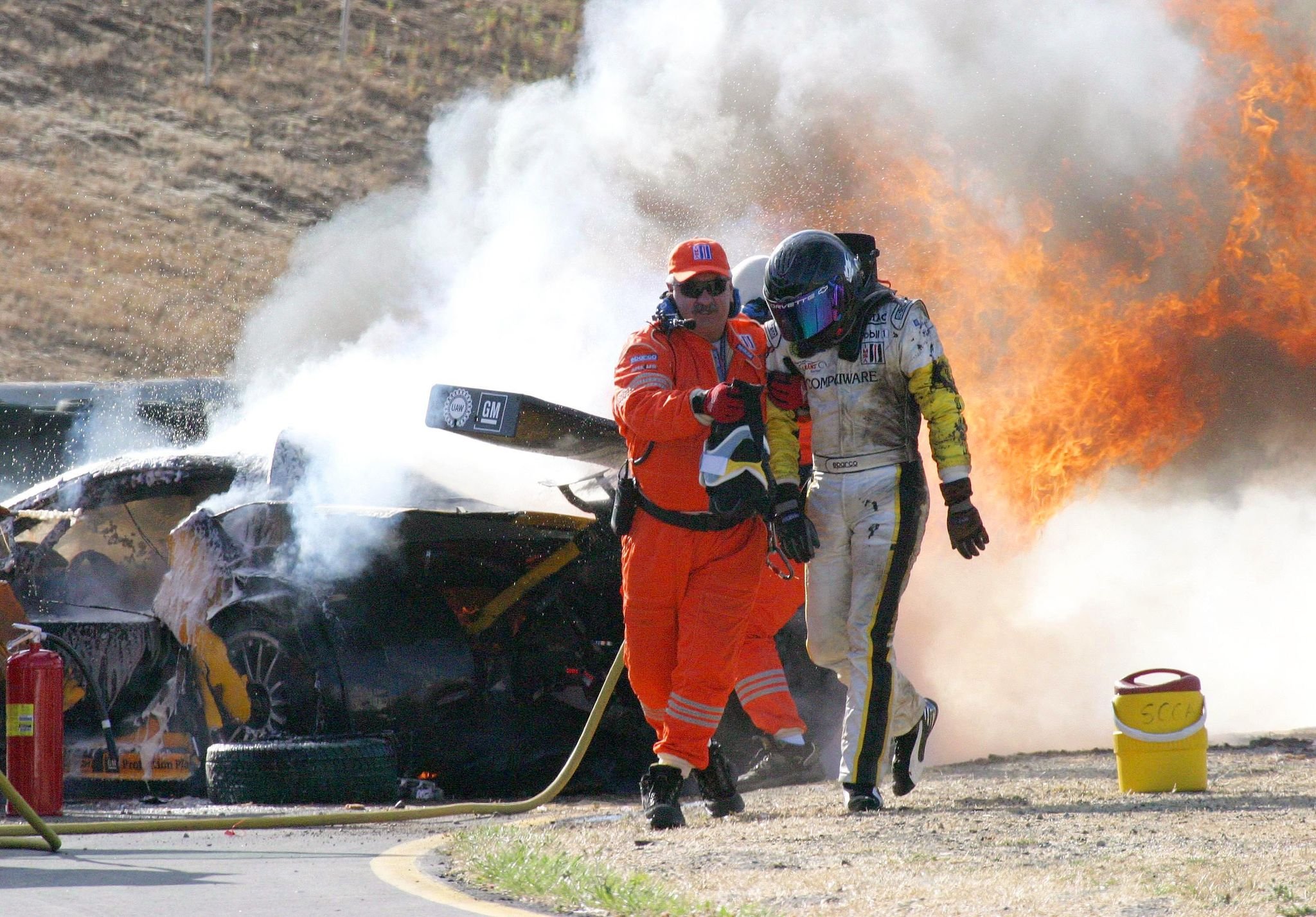 professional-race-car-drivers-reveal-their-scariest-moments-flipboard