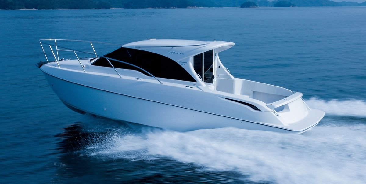Toyota Mirai Hits the Water as Powertrain for a Yanmar Fuel-Cell Boat