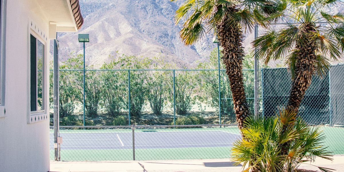 Two Artists Transformed This Desert Tennis Club Into the Internet's Newest Obsession