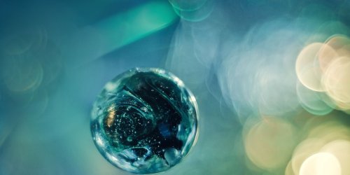 Scientists Think the Secrets of Our Universe Could Be Contained in One Tiny Qubit