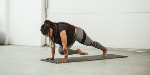 5 Mountain Climber Variations That Will Smoke Your Abs