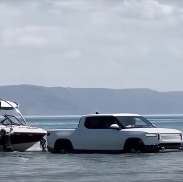 Watch This Rivian R1T Drive Right Into a Lake