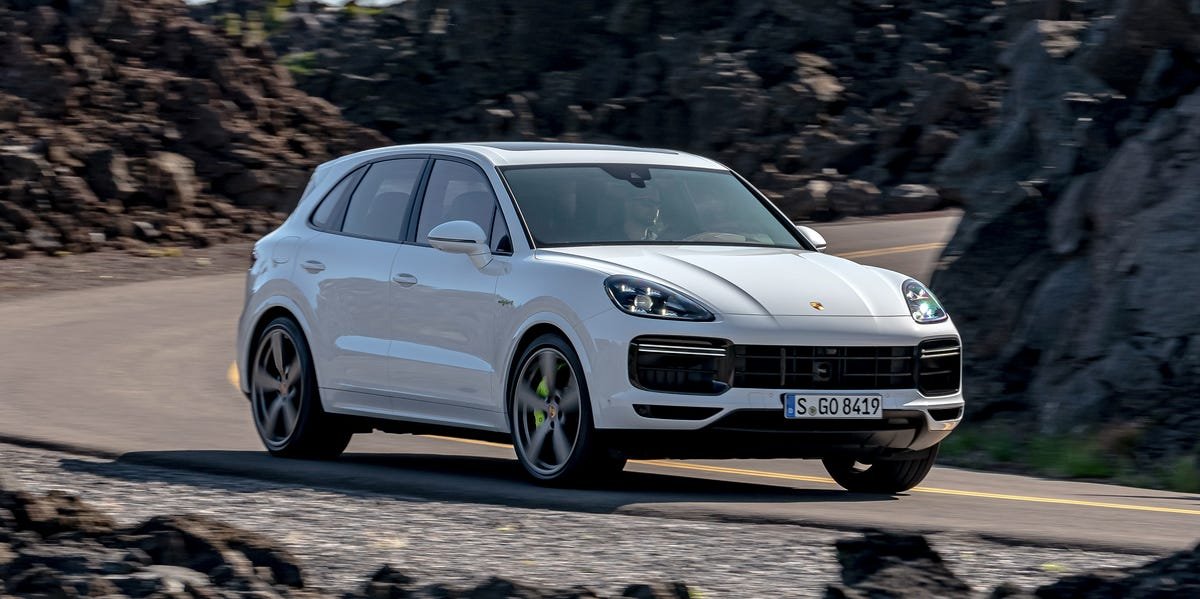 Porsche Cayenne Turbo S E-Hybrid Is Large and in Charge